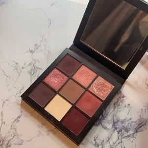 Huda beauty mauve obsessions